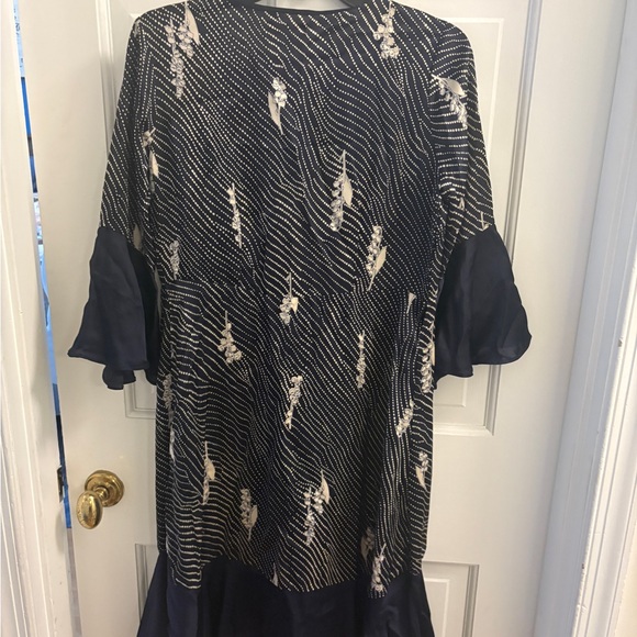 Navy and White Patterned Kimono Dress - Picture 5 of 6